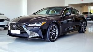 Como comprar um carro de luxo seminovo: guia completo e prático